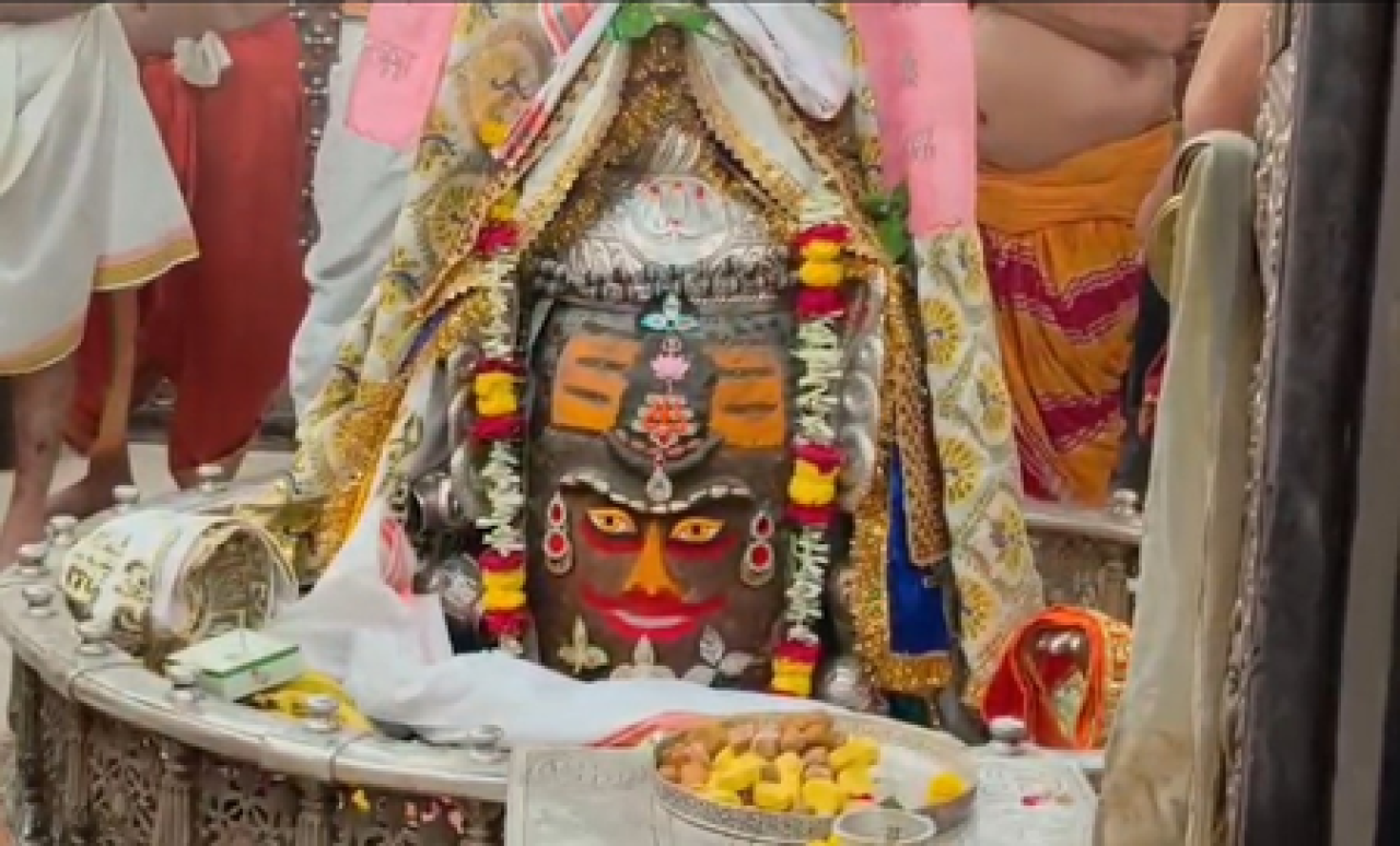 மகாகாலின் அற்புத பூஜை: உஜ்ஜயினில் பக்தர்கள் பெரும் கூட்டம்