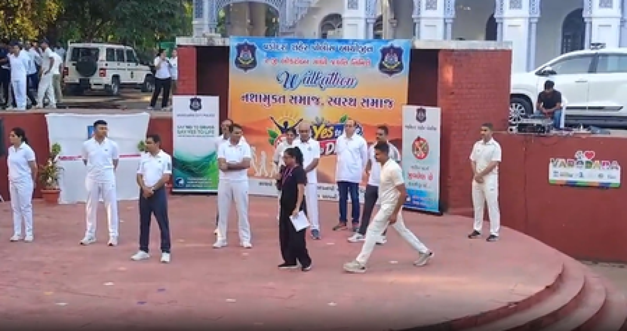 மகாத்மா காந்தியின் பிறந்த நாளில் மது மற்றும் போதைப்பொருள் இலவச சமூகம் குறித்த விழிப்புணர்வு