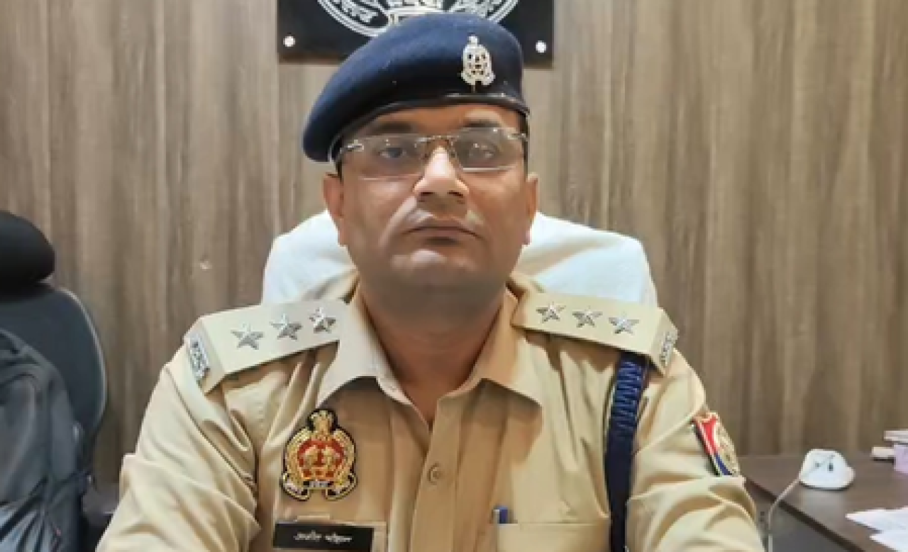 ஹர்தோயில் திருட்டு சந்தேகத்தில் வீட்டுப் பணியாளியை கட்டி அடித்து தாக்கிய சம்பவம், ஐந்து பேருக்கு எஃப்.ஐ.ஆர்
